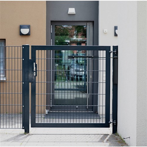 D&D Guide Rail Mounting Plate for Slimline Vertical Hydraulic Gate Closer For Mounting to Fence Pickets Black - DCAC632-9004